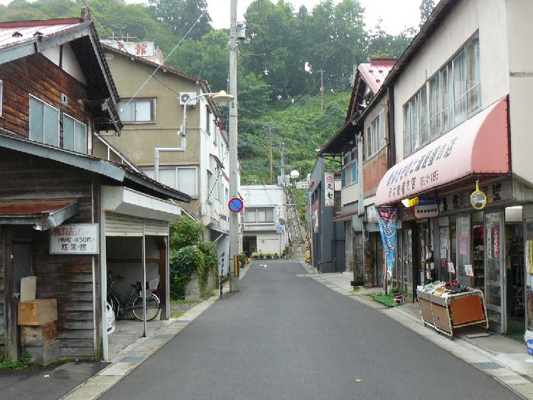 ��k����E����X