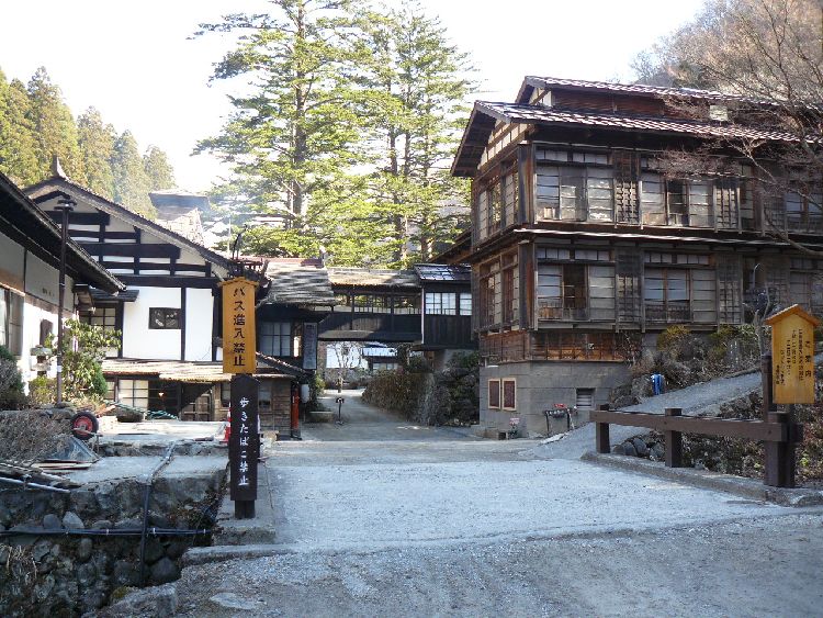 �@�t����E����X