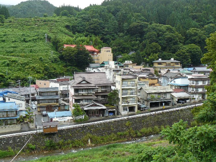 �a����E����X<